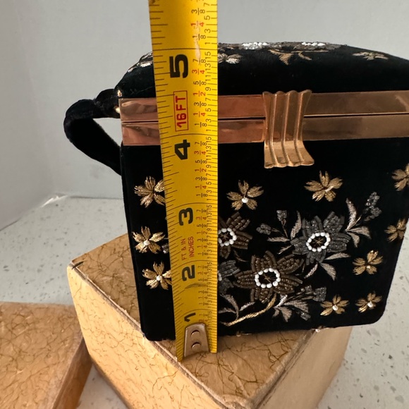 vintage 60s JAPAN ART INDUSTRIES velvet box purse - Picture 6 of 8